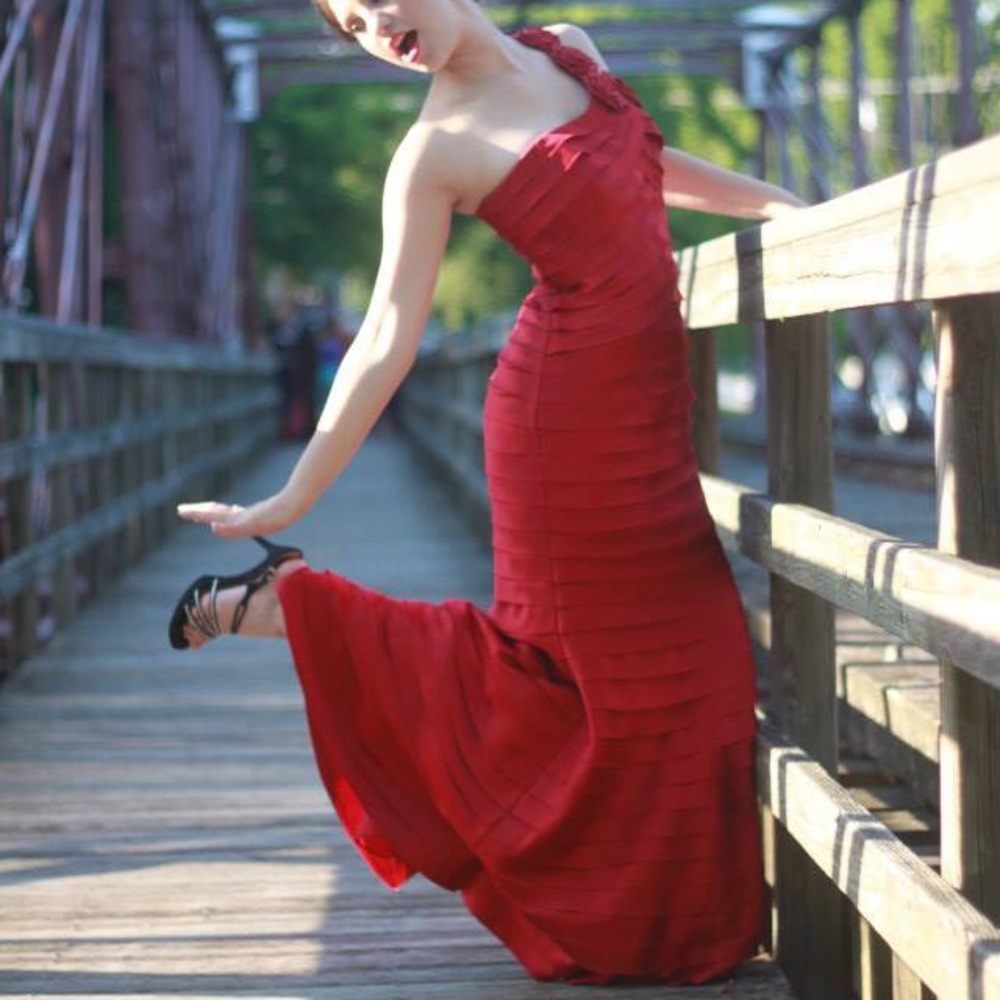 David’s Bridal Red Mermaid Prom Dress